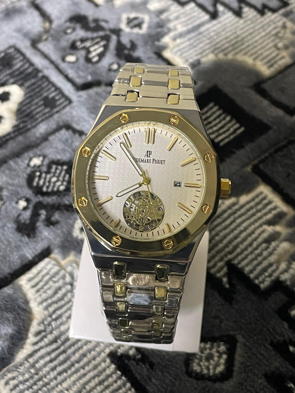 Luxury Audemars Piguet Royal Oak Selfwinding Two-Tone Watch - White Tapisserie Dial with Open-Heart