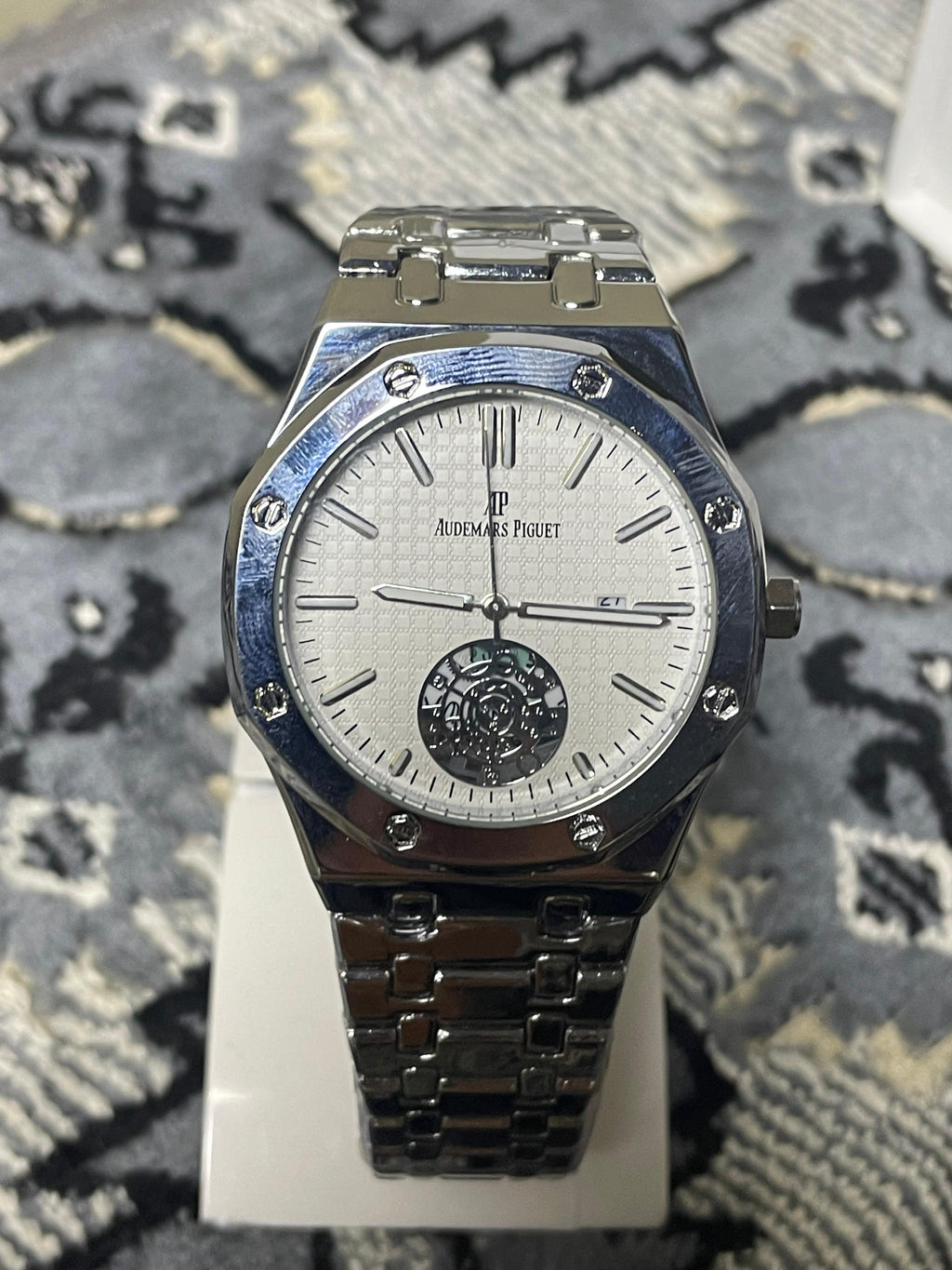 Luxury Audemars Piguet Royal Oak Selfwinding Watch - White Tapisserie