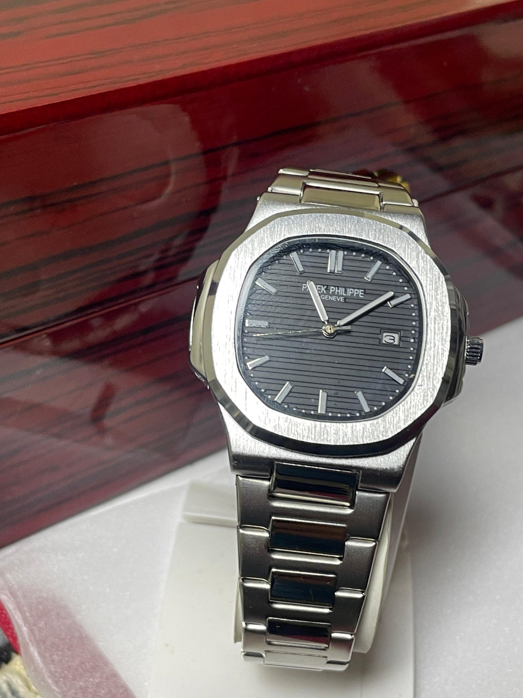 Luxury Patek Philippe Nautilus - Black Dial